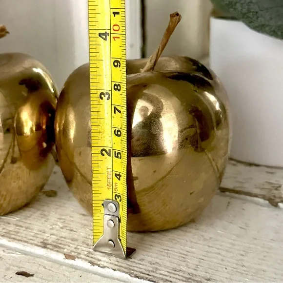 Pair of Gold Metal Apples Faux Brass Fruit Home Decor Vintage Style Ornamental - Picture 5 of 7